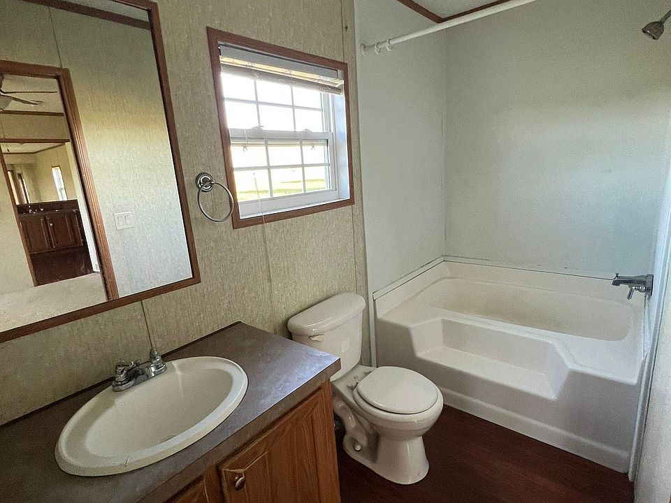 3365 Old Route Rd Sandoval, IL Zillow Apartments for Rent in Sandoval