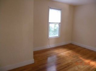 23 Sigourney St APT 2, Worcester, MA 01605
