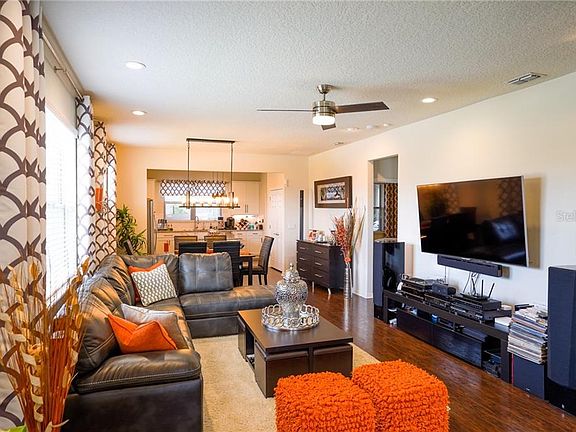 5th image of 1004 Salamanca Pl