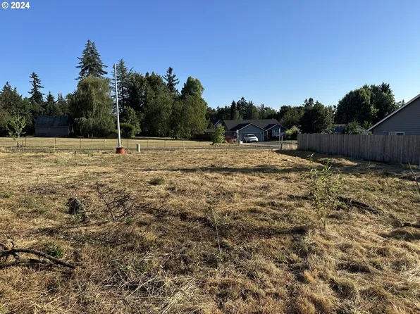 14135 Jacobs Way, Oregon City, OR 97045