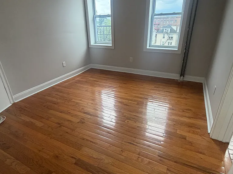 6119 Park Ave #2E — Photo 4