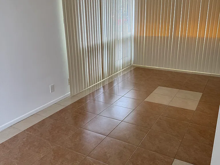 41541 Marine Dr — Photo 33