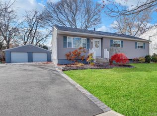 7 Winston Rd, Centereach, NY 11720