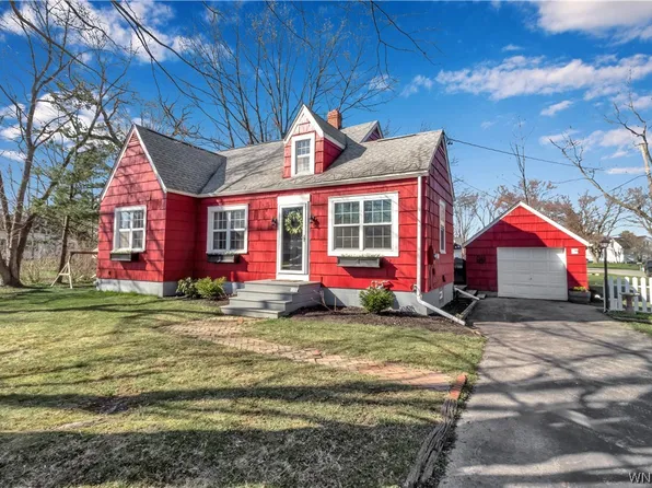 6166 Powers Rd, Orchard Park, NY 14127