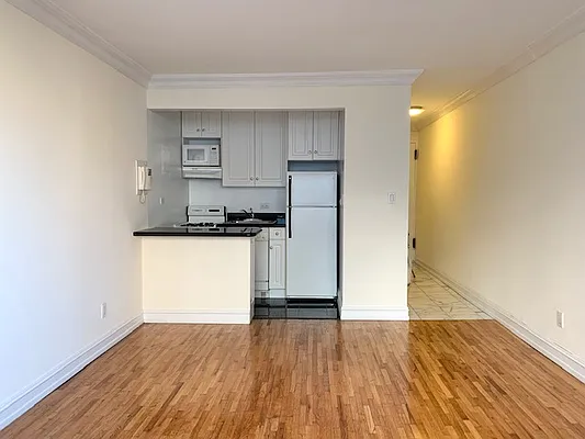 Rented by PocketBroker Inc | media 3