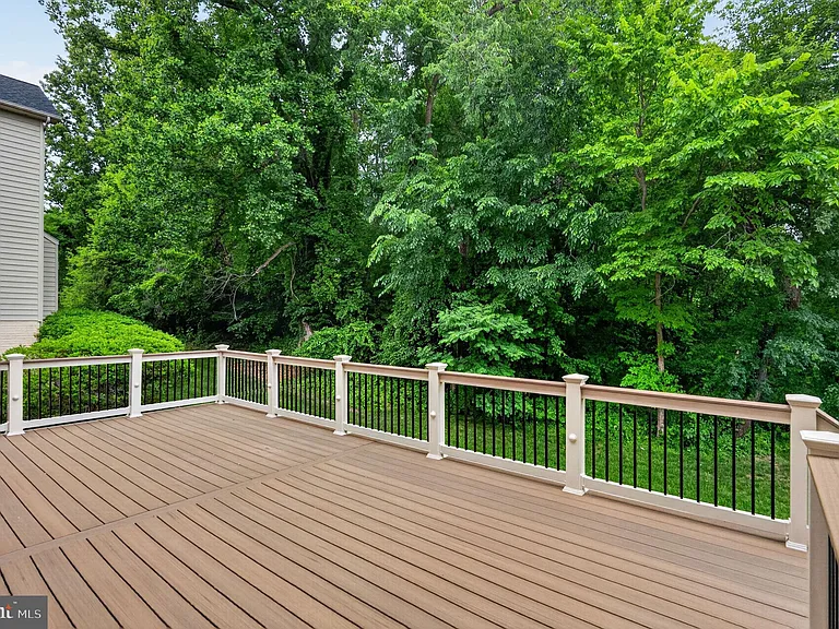 15806 Copper Beech Dr — Photo 4