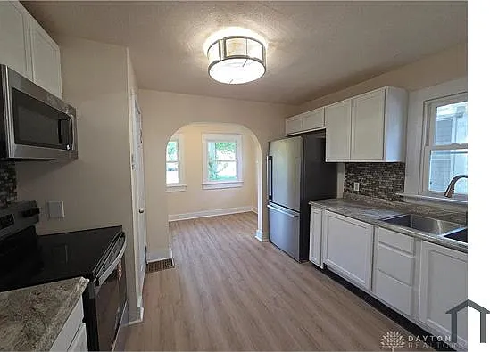305 Westwood Ave — Photo 10