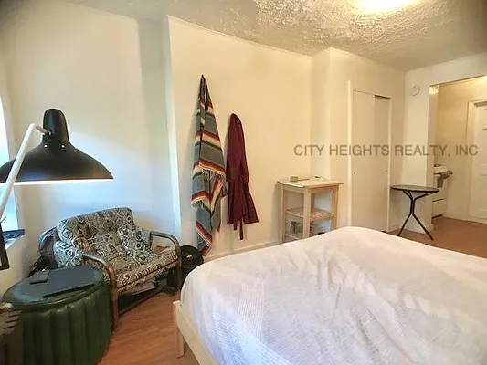 Rented by City Heights Realty | media 11