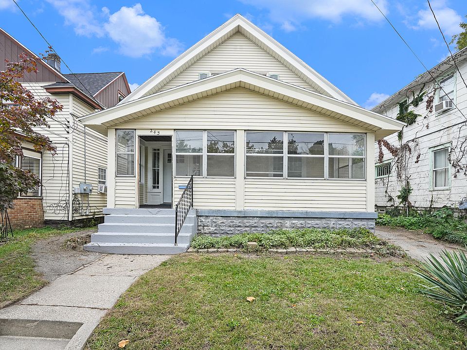 1st image of 243 Dickinson St SE