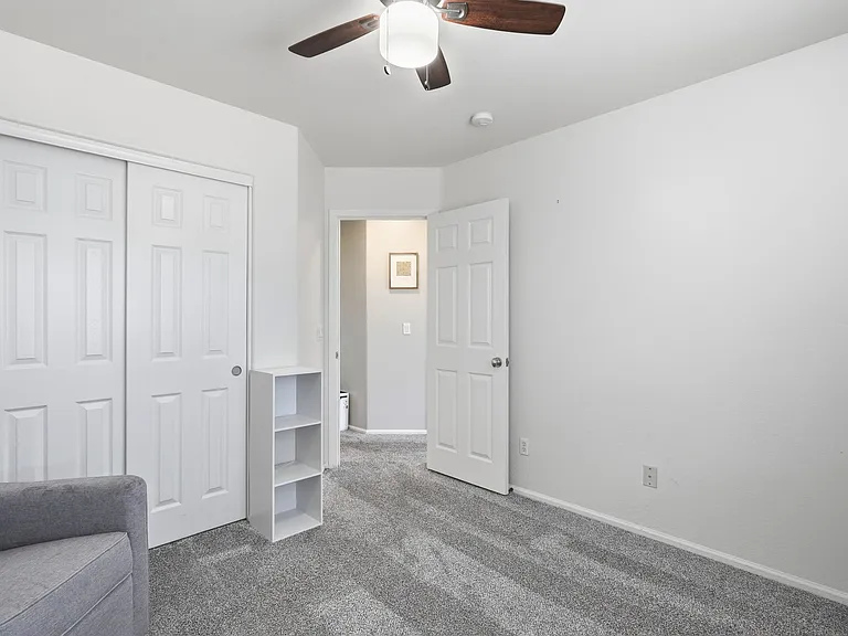 1072 S Cheshire Ln — Photo 25