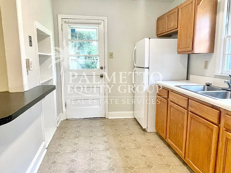 908 Glenwood Ave — Photo 5
