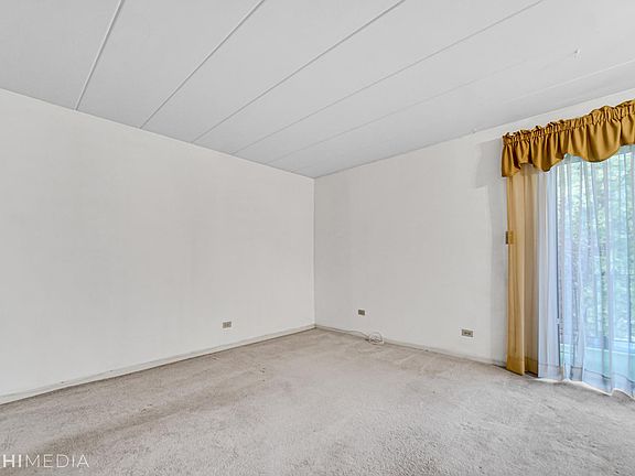5th image of 10904 S Keating Ave APT 2A