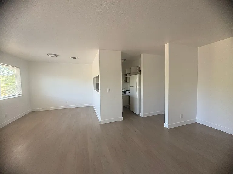 1460 Whyler Rd — Photo 12