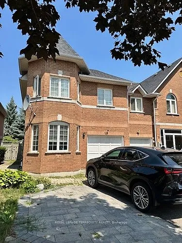 16 Royal Chapin Cres Photo 1