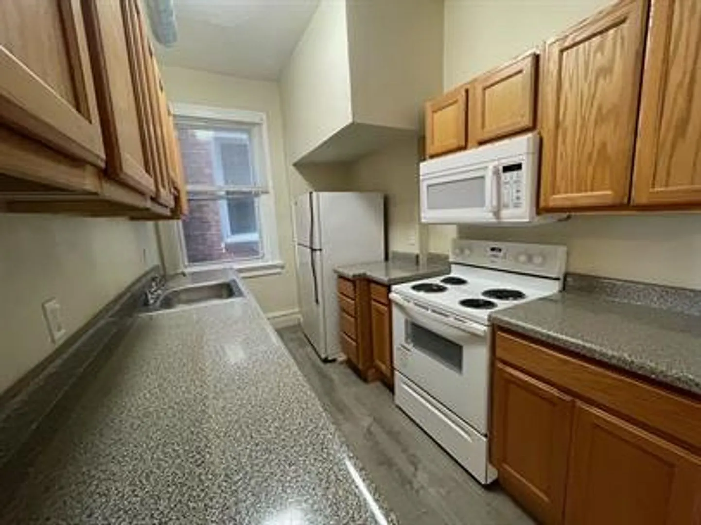340 North Craig Street — Photo 3