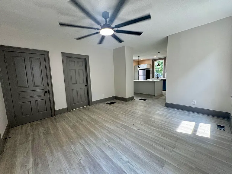 516 Prytania Ave — Photo 4