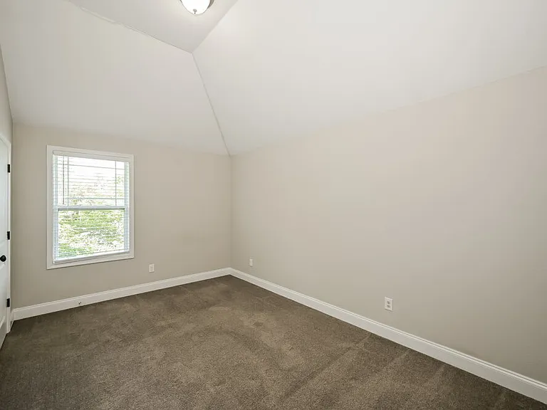1217 Catawba Way — Photo 13