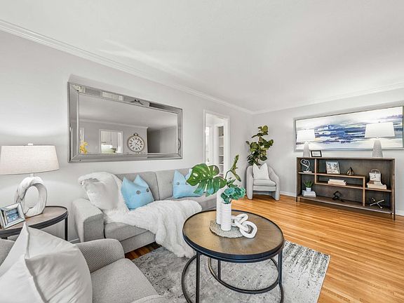 2nd image of 155 El Camino Real #32
