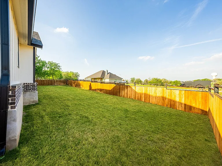 132 Ash Pkwy — Photo 43