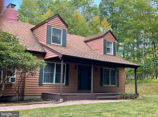139 Spruce Run Dr, Dingmans Ferry, PA 18328