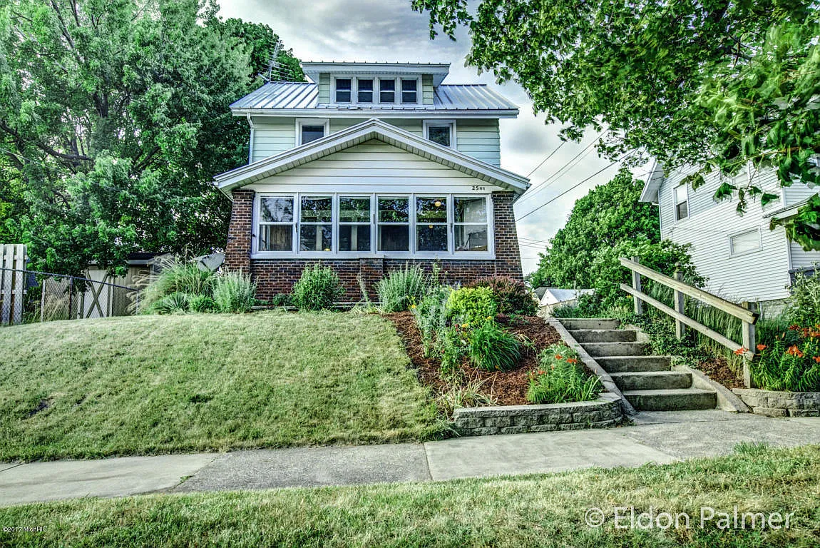 25 Burr Oak St NW photo 1