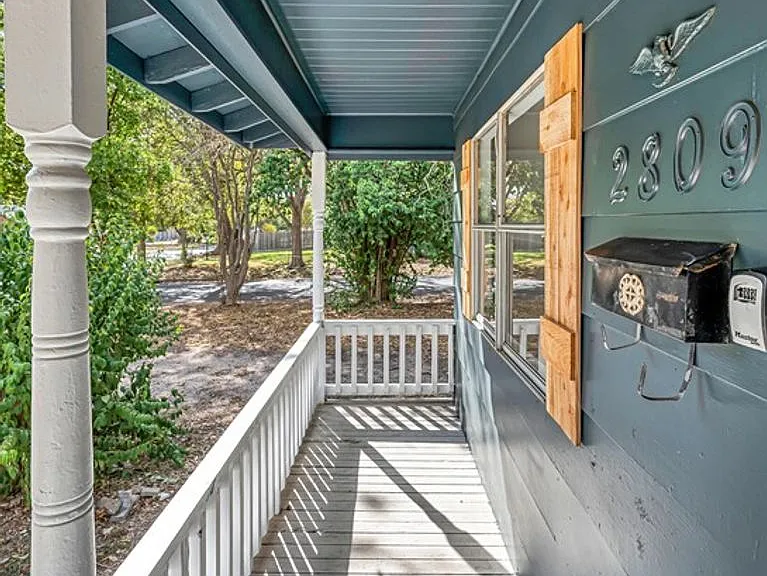 2809 Parrott Ave — Photo 3