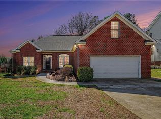 6604 Barton Creek Ct, Whitsett, NC 27377