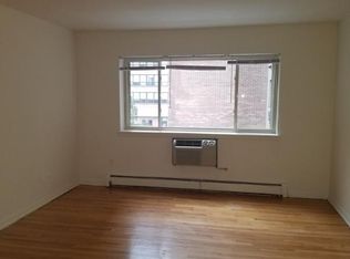 5730 N Sheridan Rd APT 411, Chicago, IL 60660