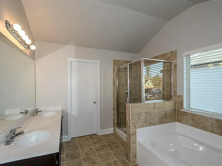1166 Clear Stream Rdg — Photo 15