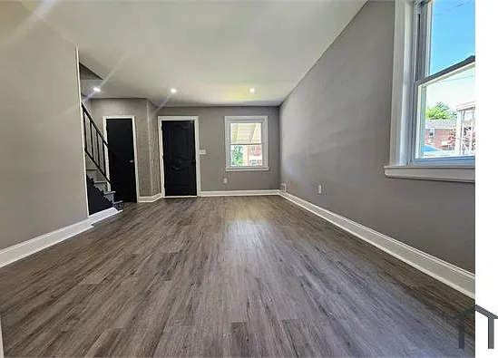 4900 Saint Georges Ave — Photo 2