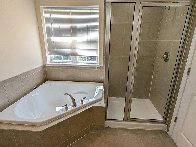 224 Jenny Dr — Photo 18