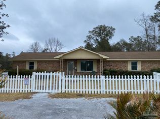 910 E Highway 4, Century, FL 32535