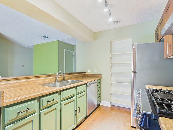 2nd image of 3839 Dry Creek Dr Unit 242
