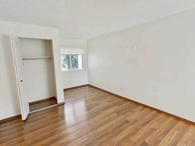 1705 Heatheridge Rd #G202 — Photo 10