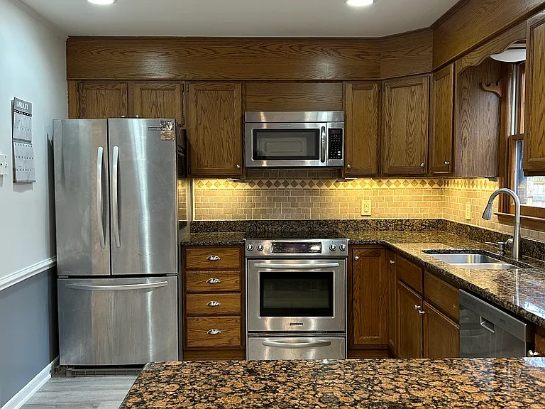 510 Squire Cir — Photo 12