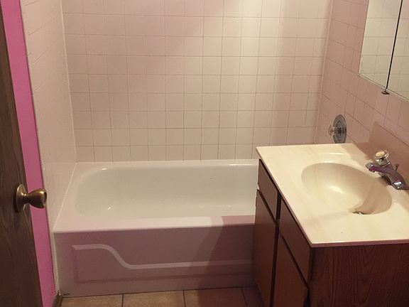 5th image of 1000 Spruce St APT 3B