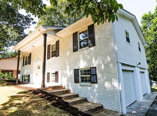 929 Rennboro Rd, Knoxville, TN 37923