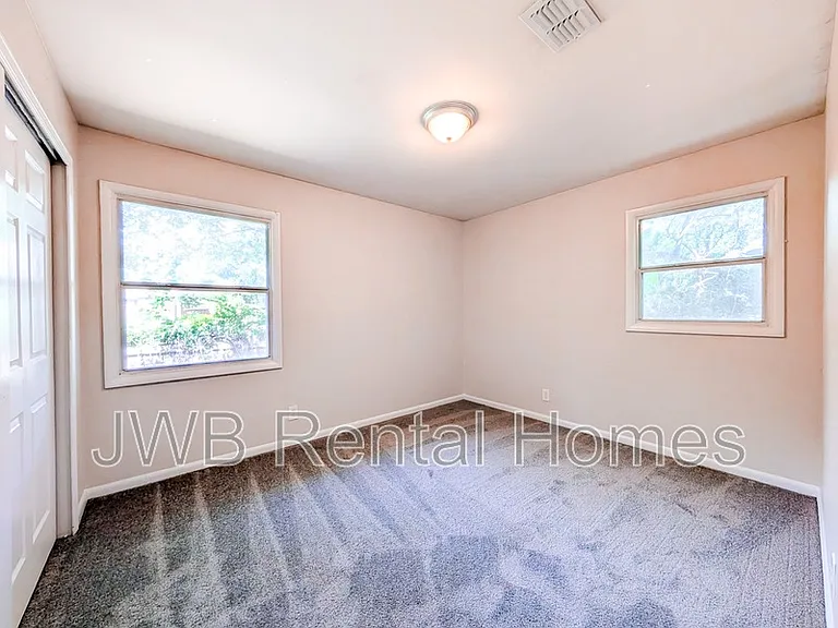 4523 Merrimac Ave — Photo 9
