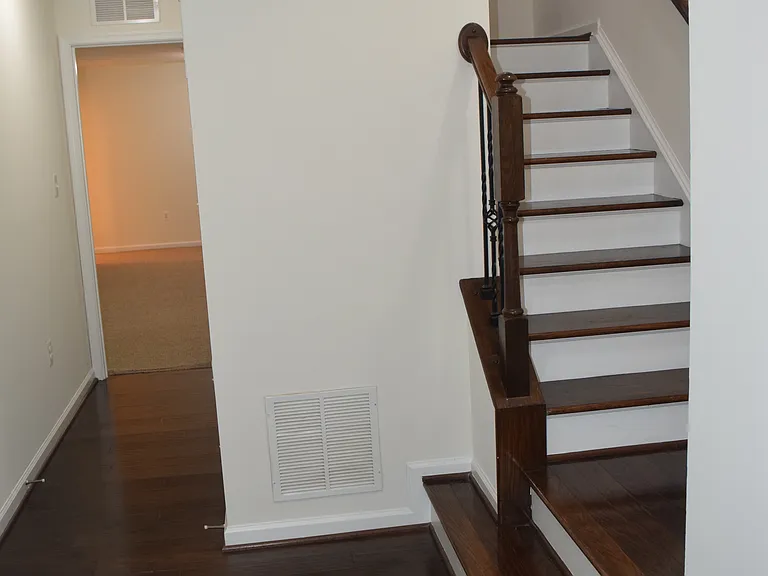 3224 Vogel Rd — Photo 11