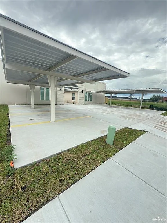 1413 Vine Ave — Photo 3
