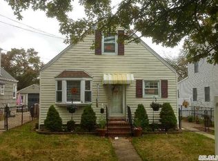 232 William St, West Hempstead, NY 11552