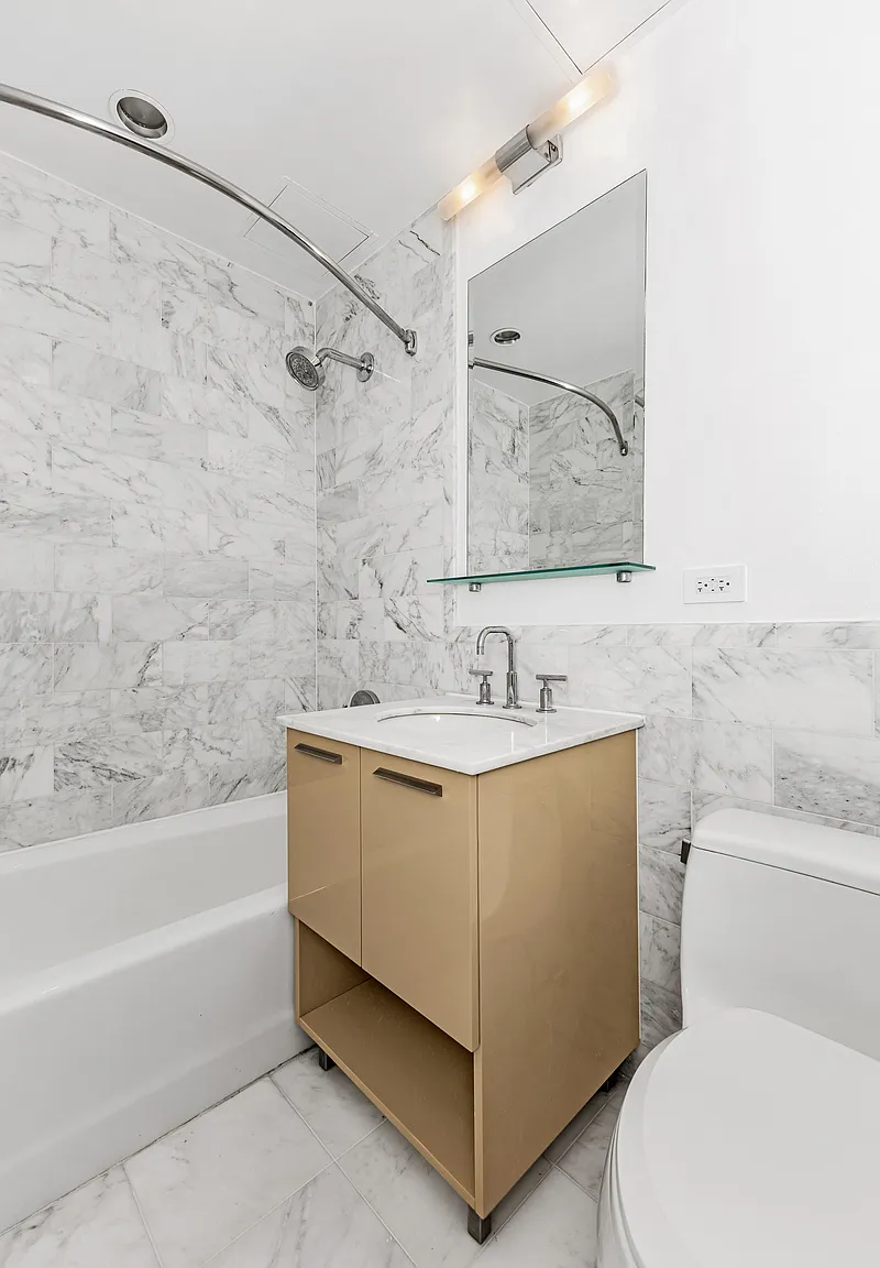 49 East 34th Street — Photo 3