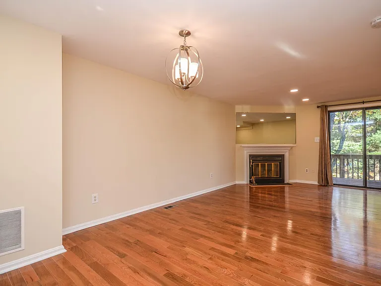 8711 Ravenglass Way — Photo 4