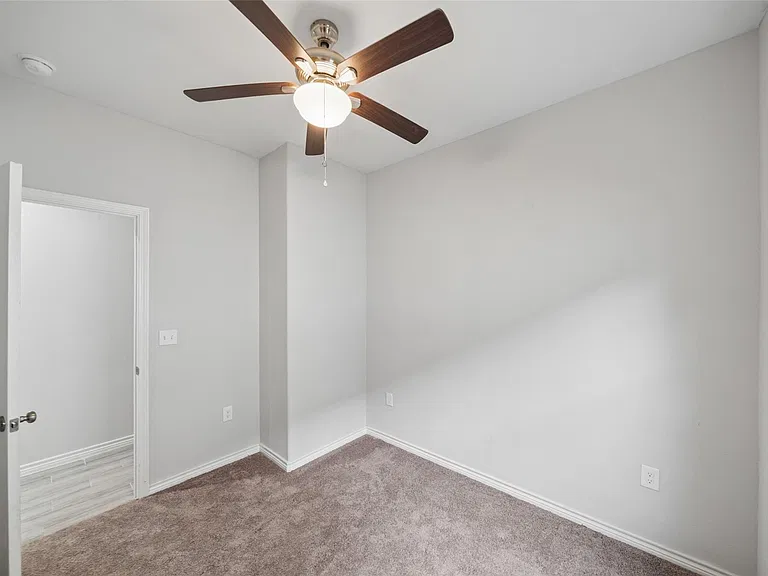 396 Westchase — Photo 16