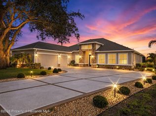 9215 Lake Cypress Loop, Weeki Wachee, FL 34613