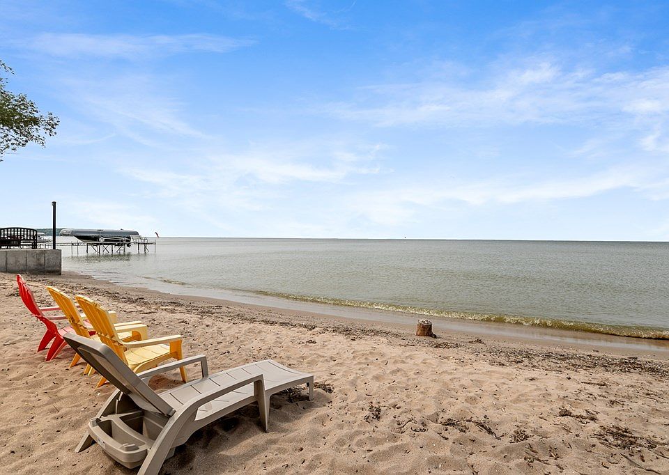 Sunset Beach Dyckesville Apartments Luxemburg, WI Zillow