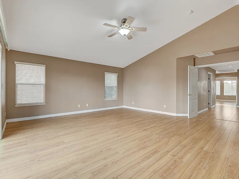 2504 Antique Blossom Ave — Photo 37