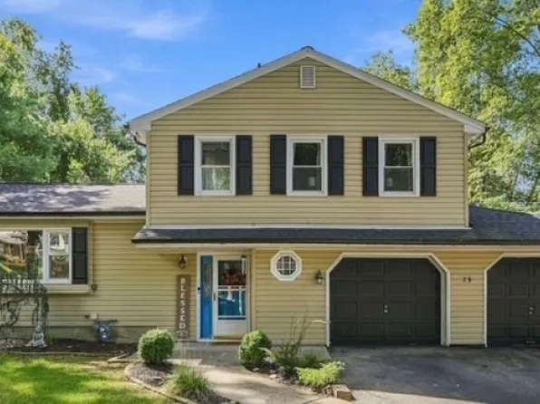 29 Camelot Dr, West Milford Twp., NJ 07480