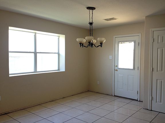 3rd image of 11115 Carrizo Dr