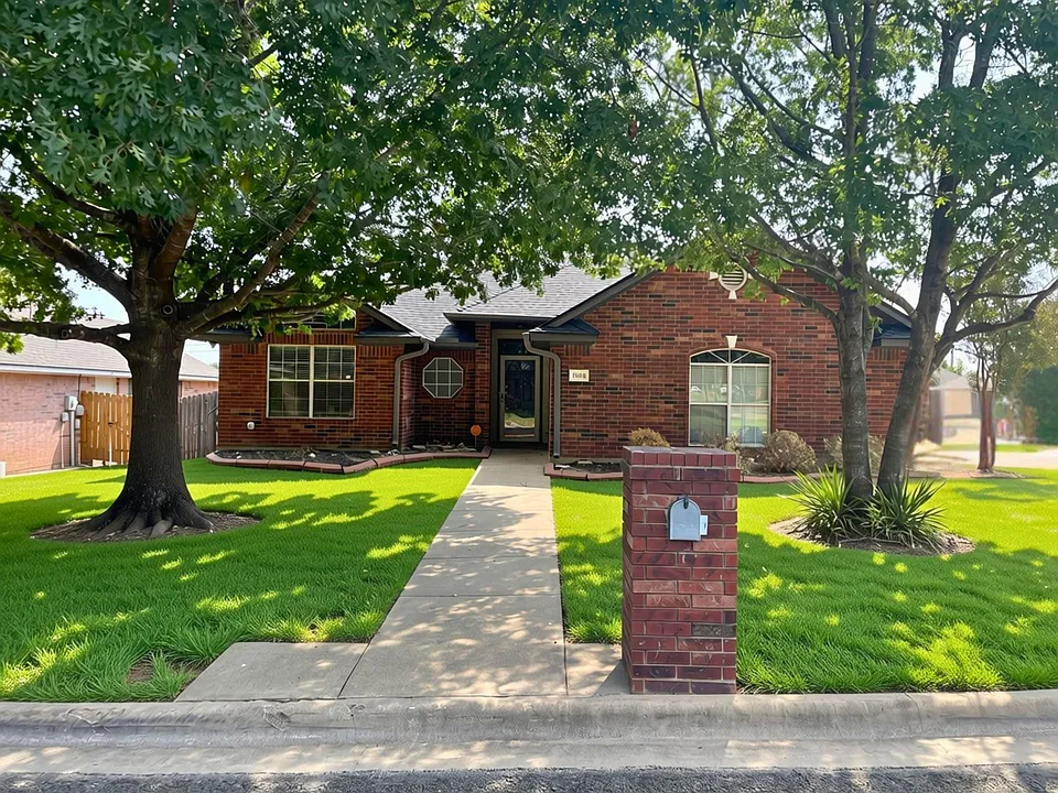 2604 Kneese Dr